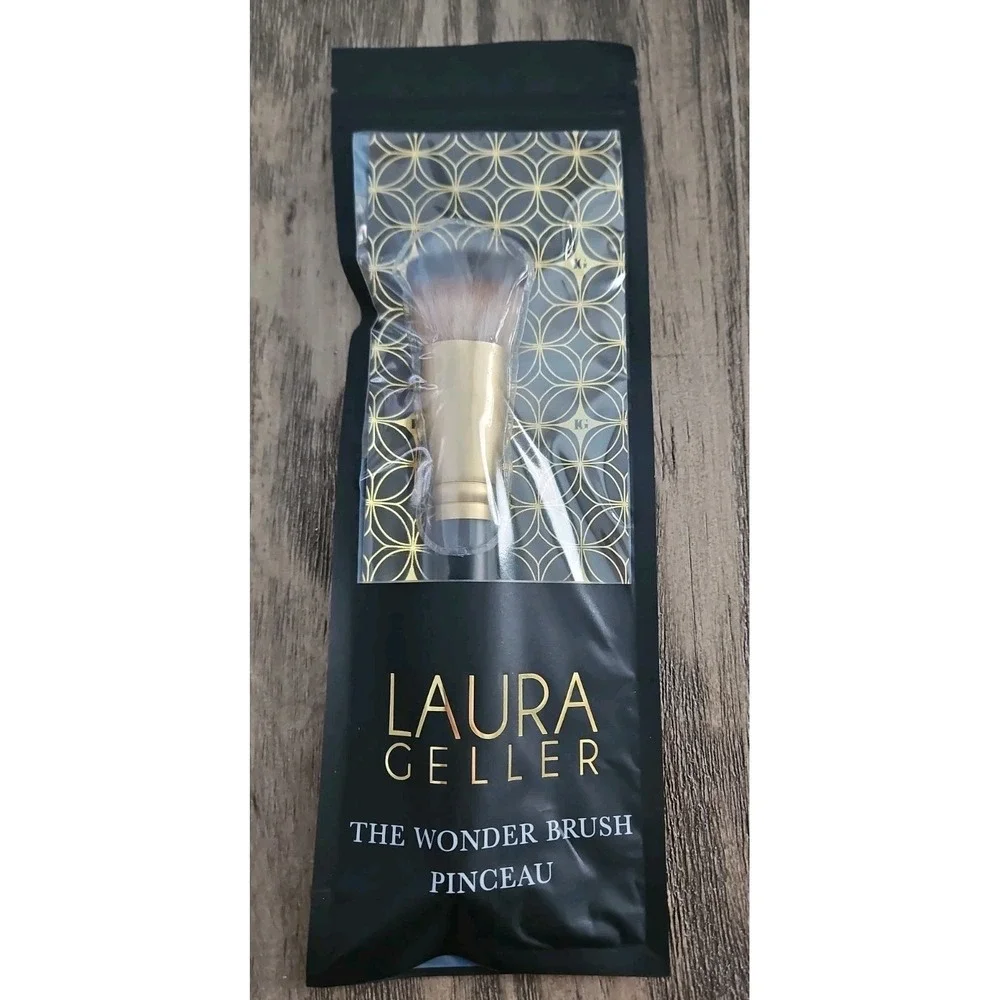 LAURA GELLER The Wonder Brush Brand New In Sleeve!!